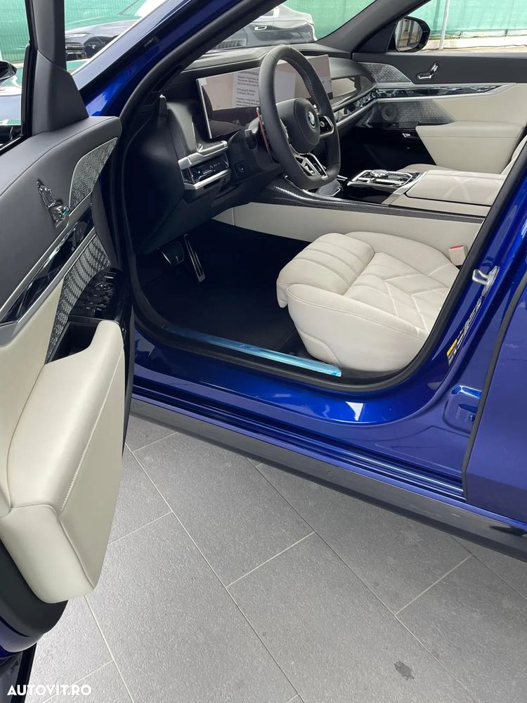 BMW M7 M760e xDrive - 7