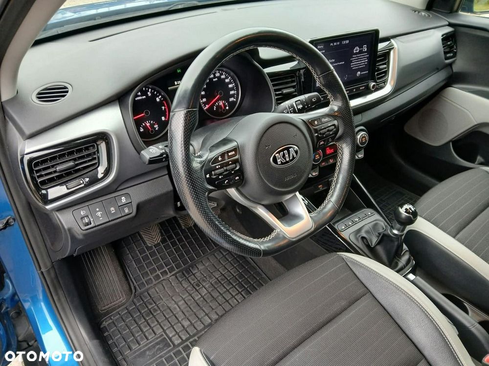 Kia Stonic - 12