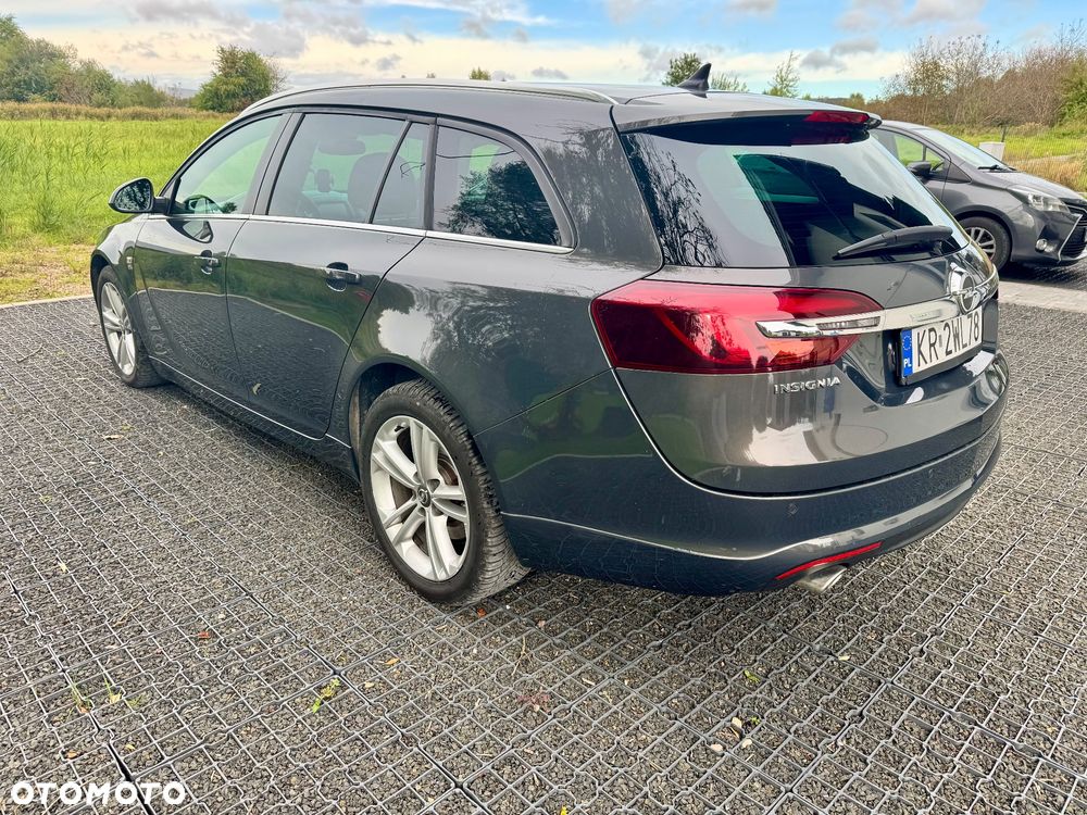 Opel Insignia 2.0 CDTI Sports Tourer 4x4 Automatik - 4