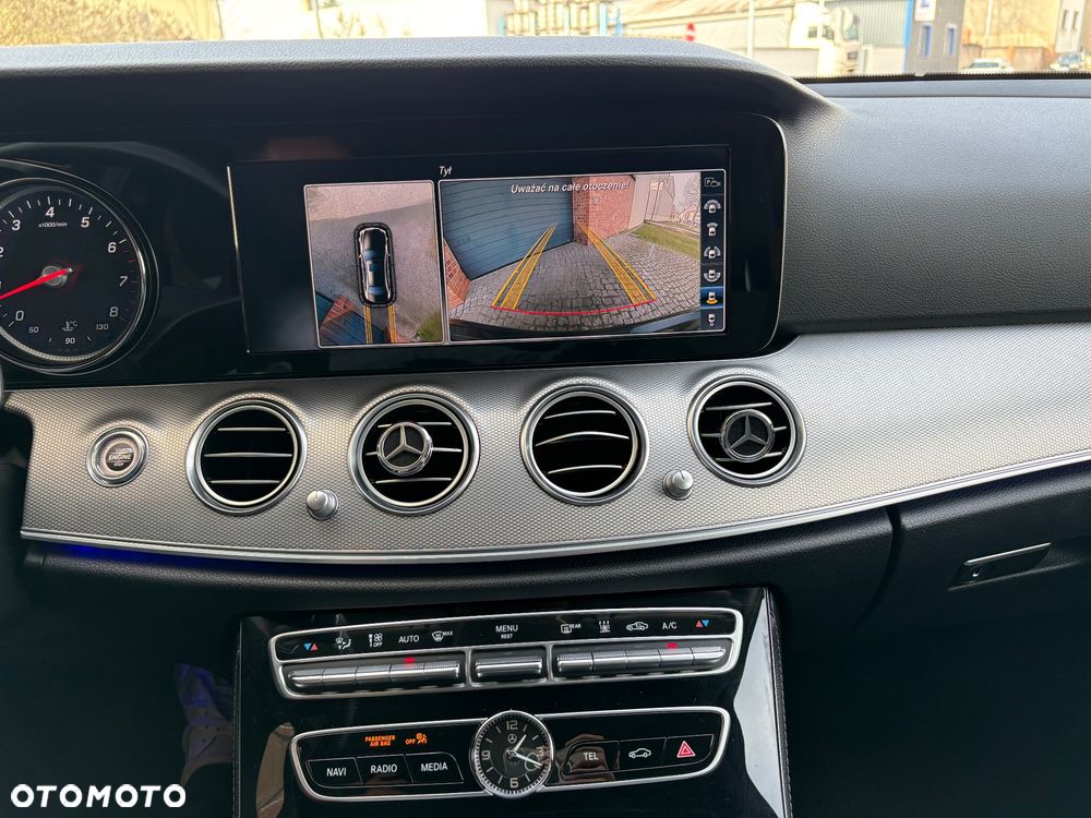Mercedes-Benz Klasa E 200 4Matic 9G-TRONIC Avantgarde - 22