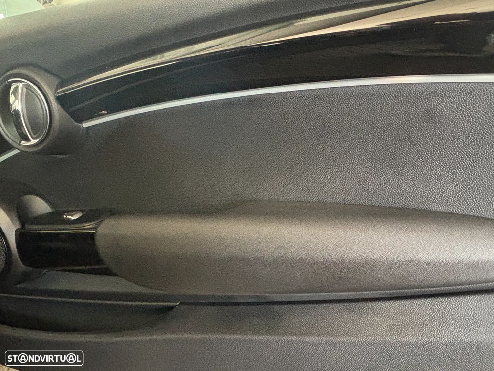 MINI 3 Portas Cooper SE Premium Yours - 21