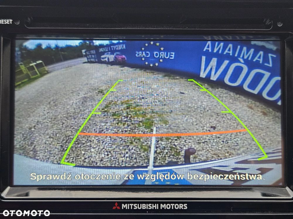 Mitsubishi Outlander 2.0 Invite + 2WD - 33