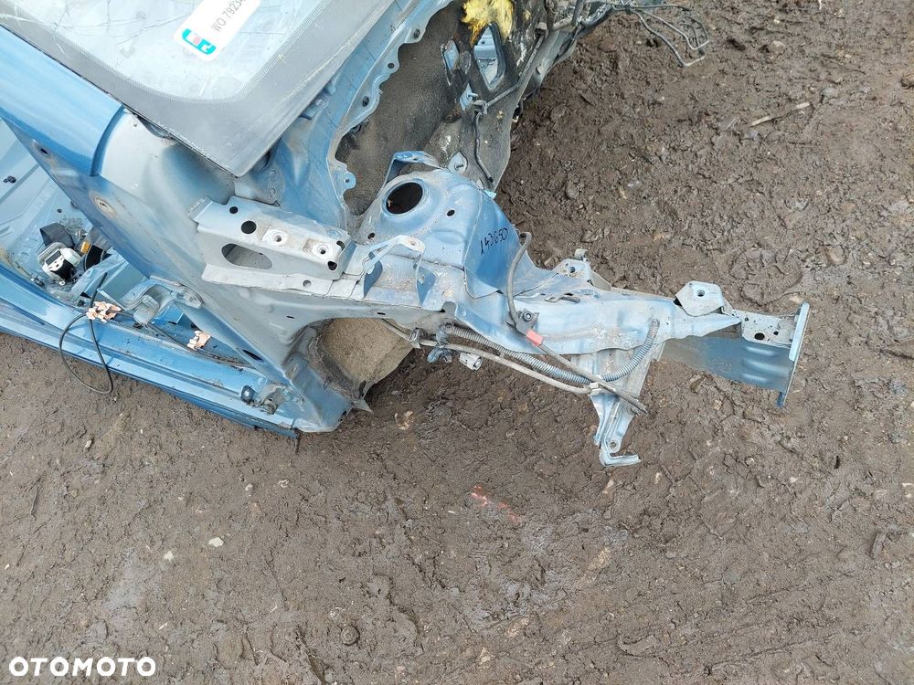 ĆWIARTKA PODŁUŻNICA PRAWY PRZÓD TOYOTA YARIS II 8T1 - 2