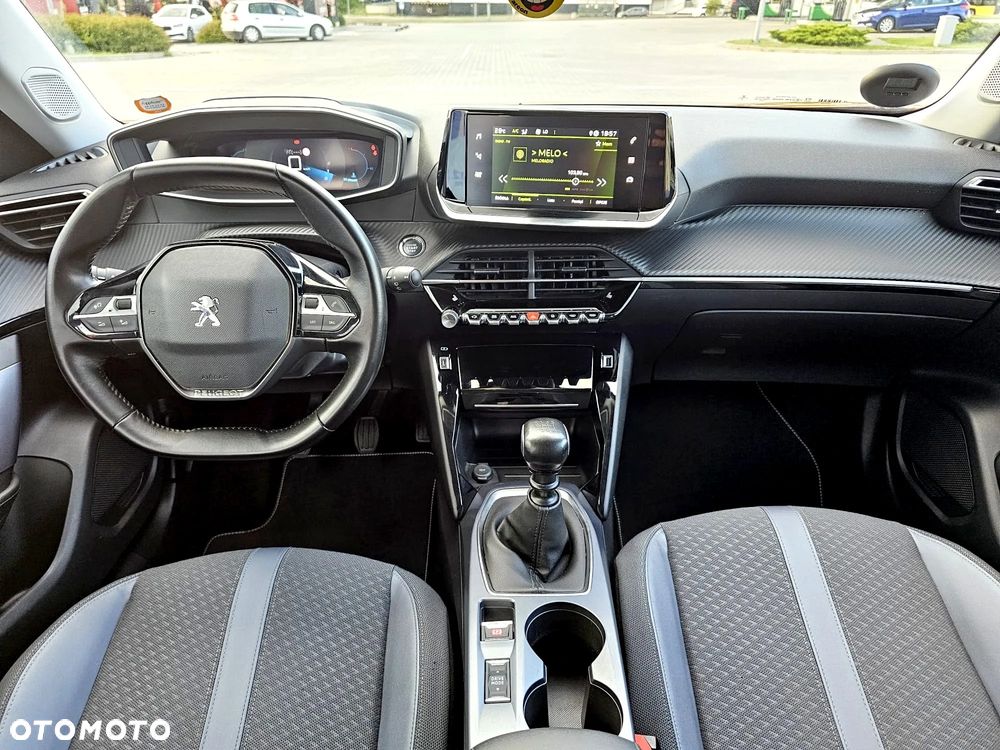 Peugeot 2008 - 18