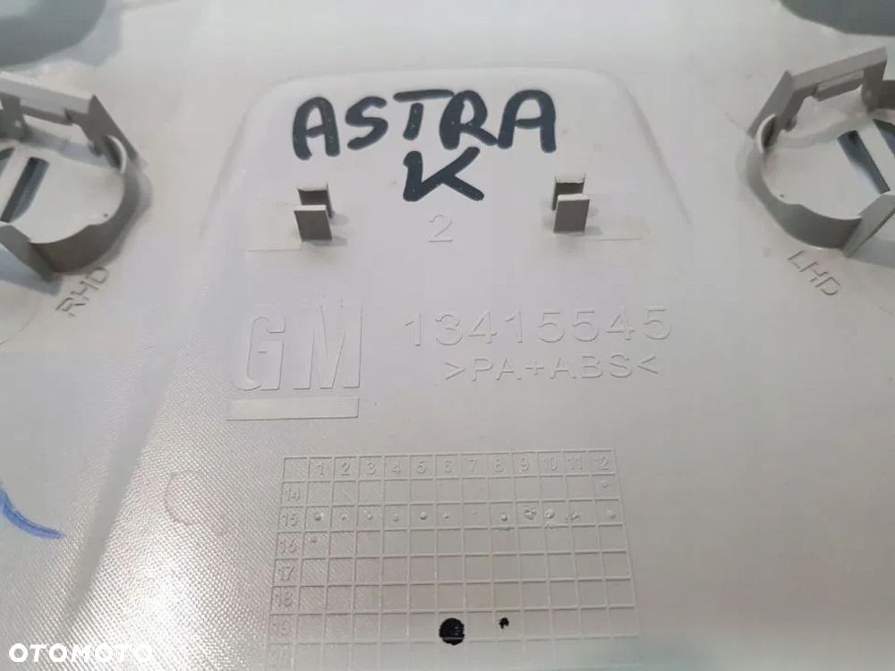 LAMPKA PODSUFITKI OŚWIETLENIE KABIN OPEL ASTRA K V - 2