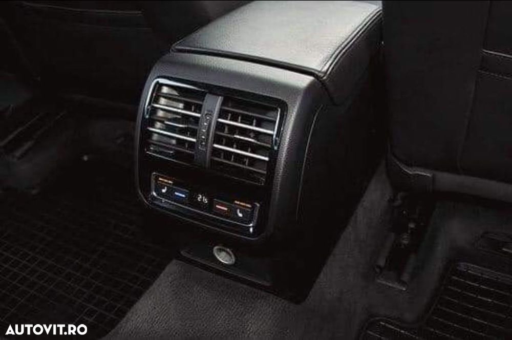 Volkswagen Passat 2.0 TDI Comfortline - 11