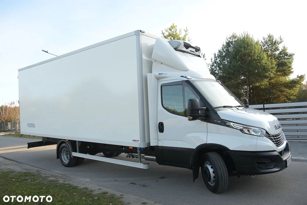 Iveco 72C18  3,0 180KM  Zanotti Z380  230 V 6,1m 12 palet dł -20+20 ładowność 3460kg - 2