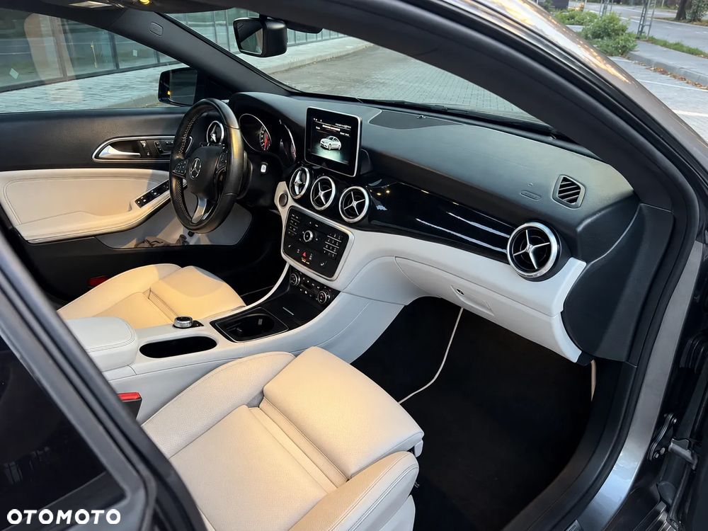 Mercedes-Benz CLA - 8