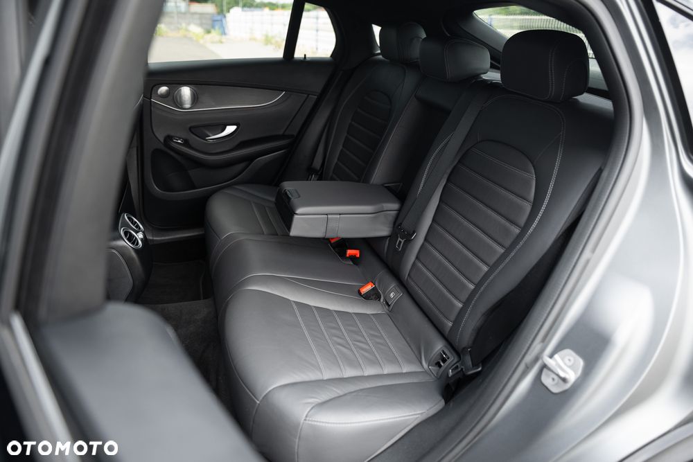 Mercedes-Benz GLC 300 d 4Matic 9G-TRONIC - 35