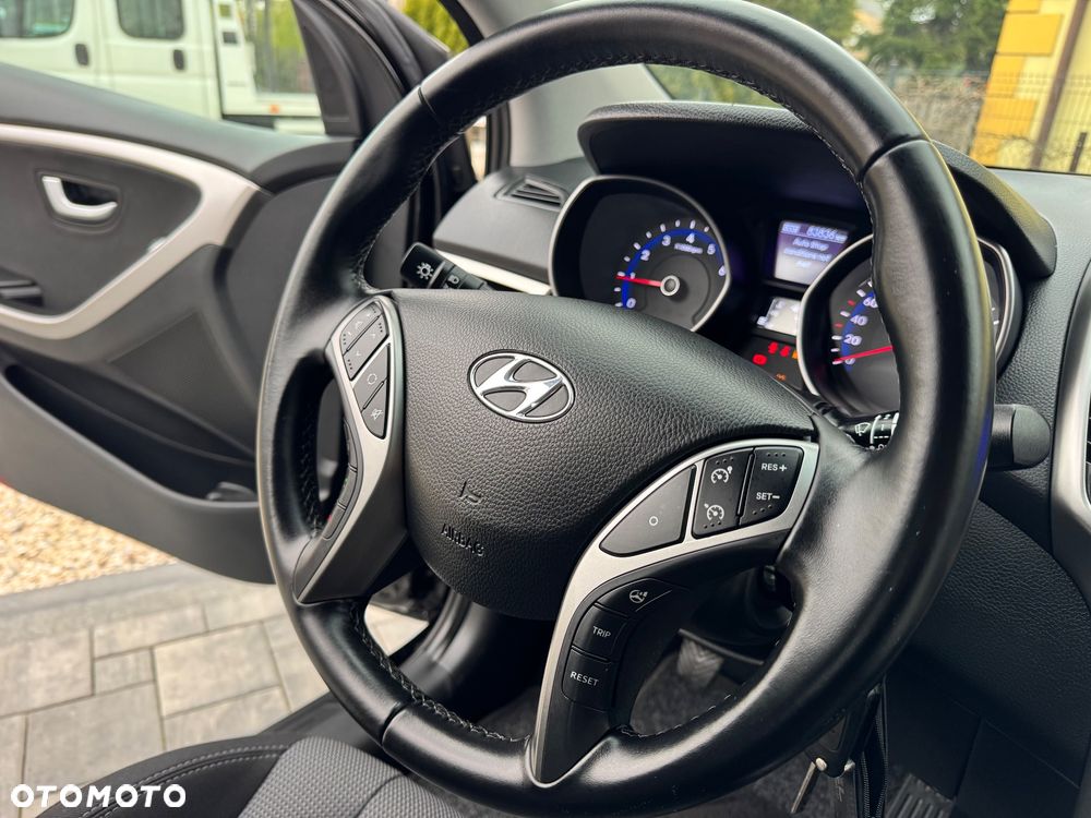 Hyundai i30 blue 1.4 YES Silver - 24