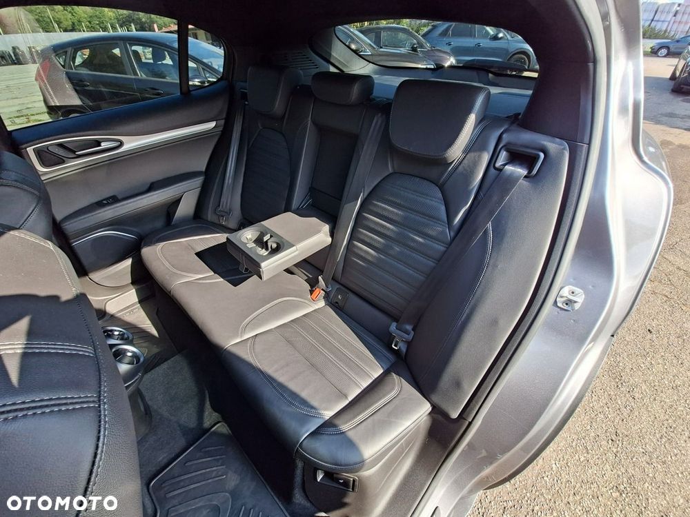 Alfa Romeo Stelvio 2.0 Turbo 16V AT8-Q4 Super - 27