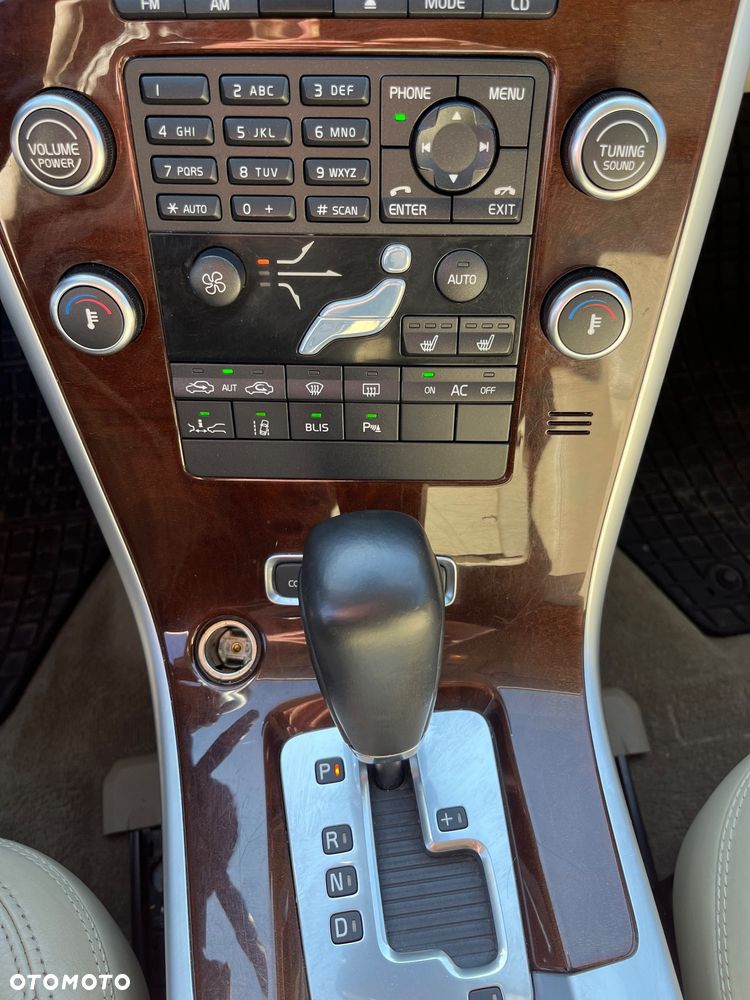 Volvo XC 60 - 19