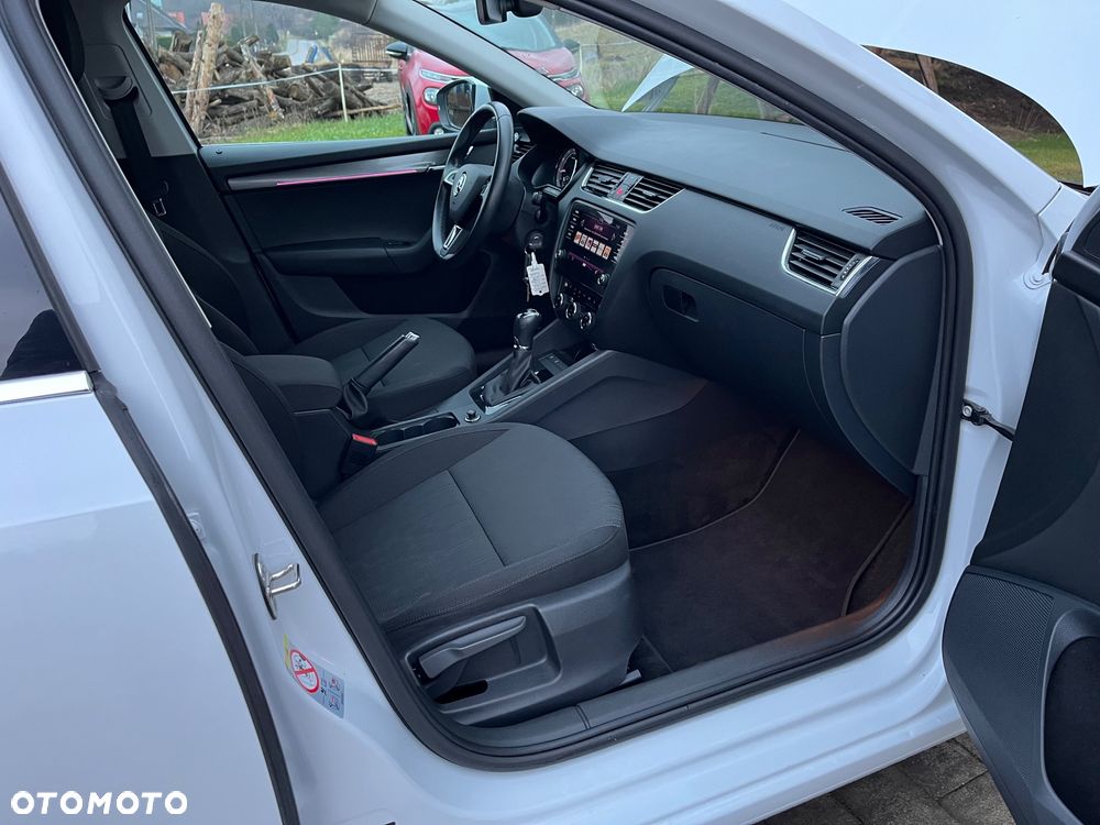 Skoda Octavia 2.0 TSI DSG Style - 17