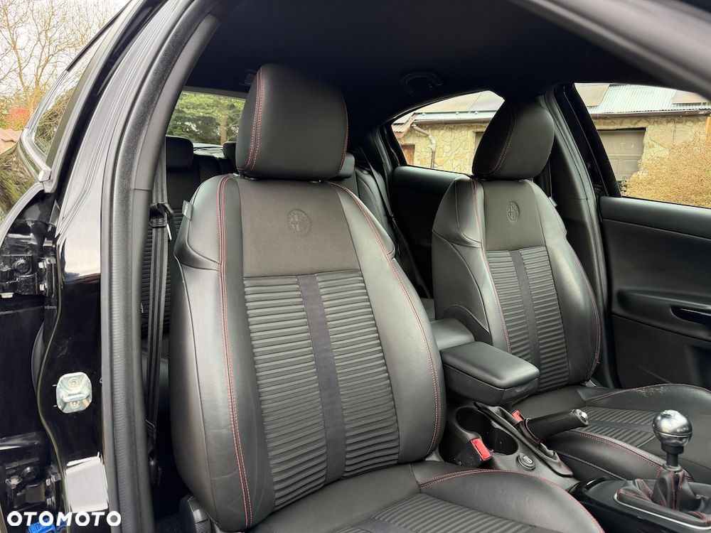 Alfa Romeo Giulietta 2.0 JTDM Distinctive - 11