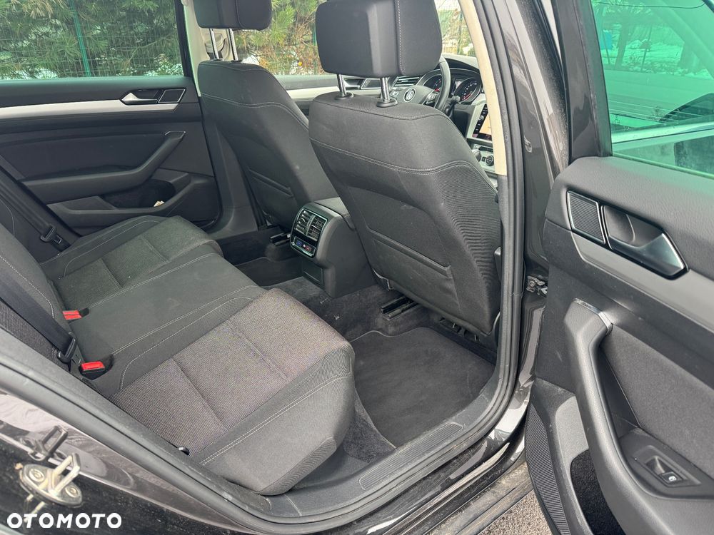 Volkswagen Passat 1.5 TSI OPF DSG Business - 8