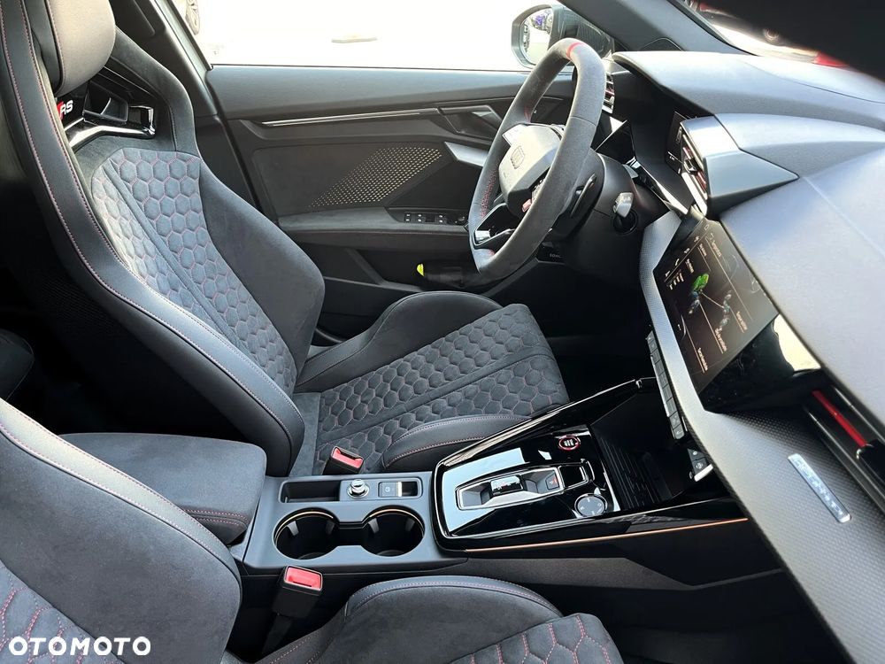 Audi RS3 Sportback TFSI Quattro S tronic - 16
