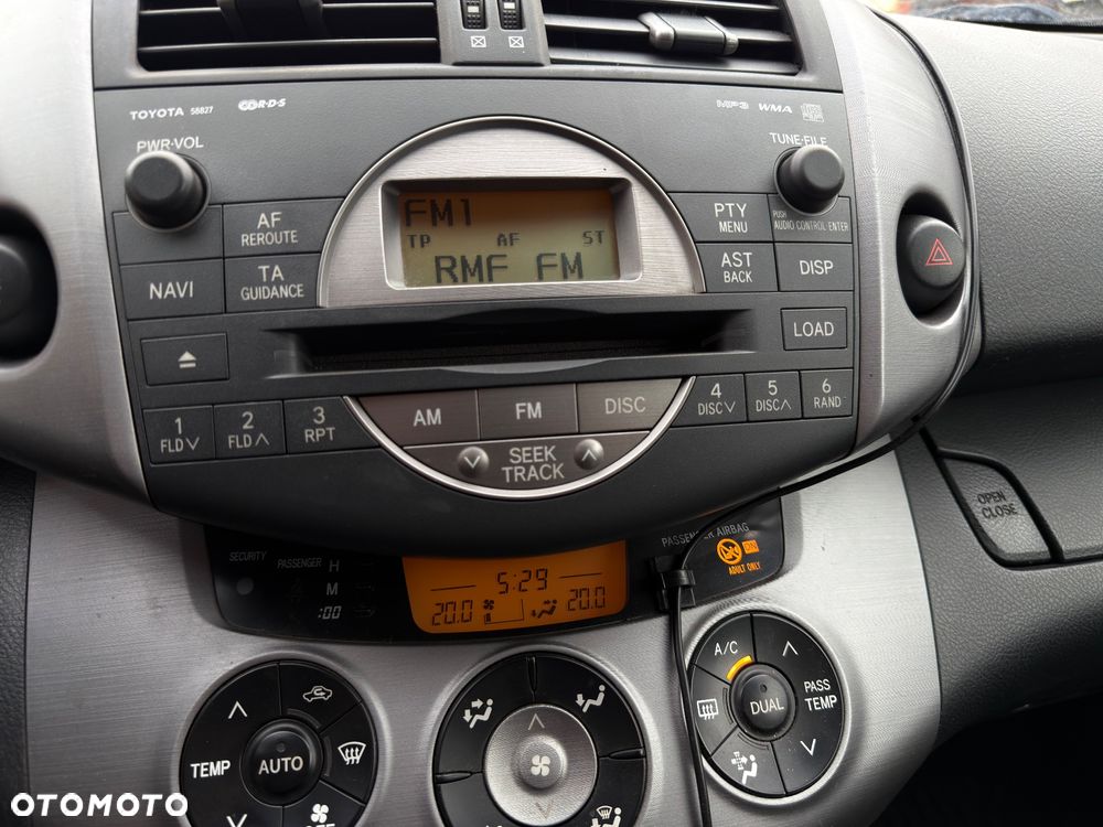 Toyota RAV4 2.2 D-4D Premium - 15