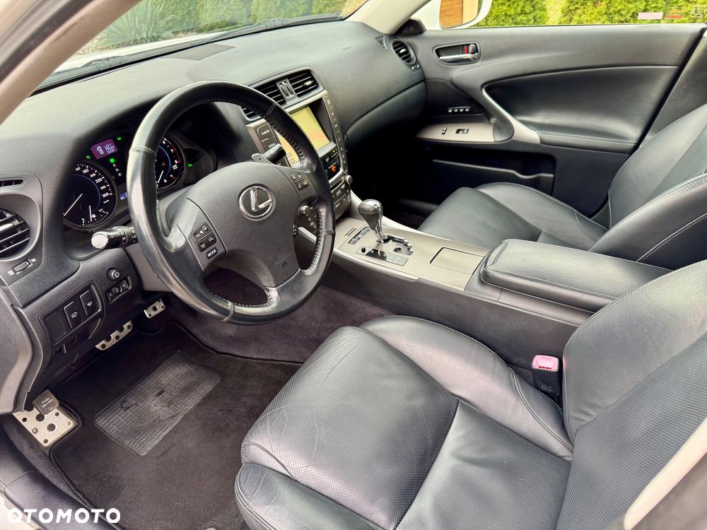 Lexus IS 250 Sport - 14