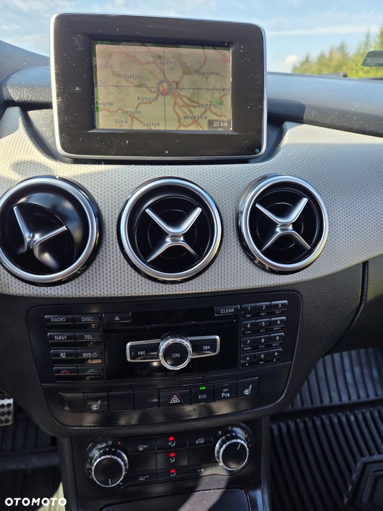 Mercedes-Benz Klasa B 200 CDI - 21