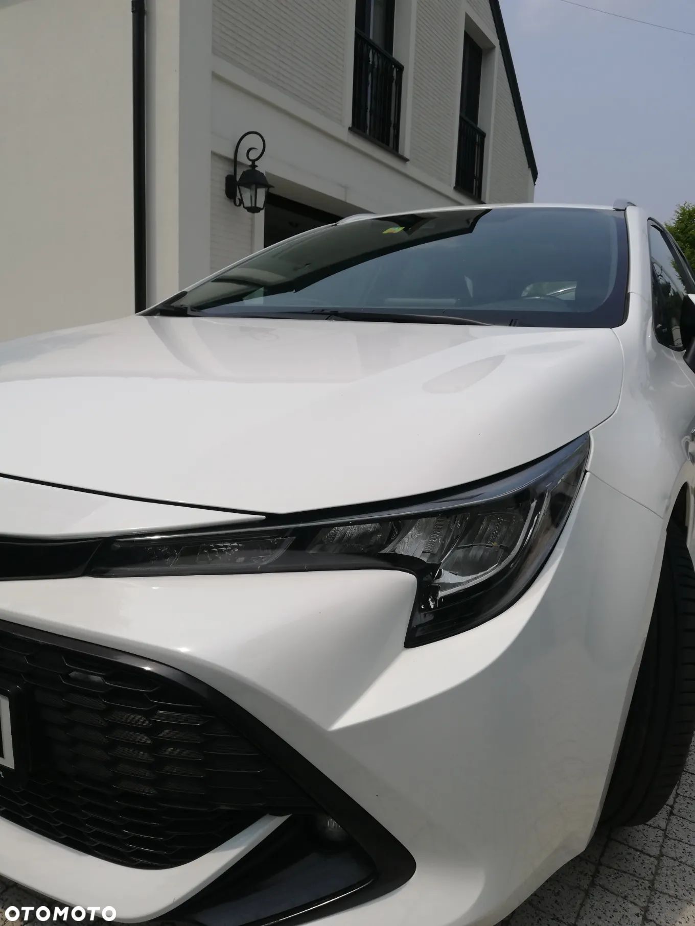 Toyota Corolla 1.8 Hybrid Comfort - 1