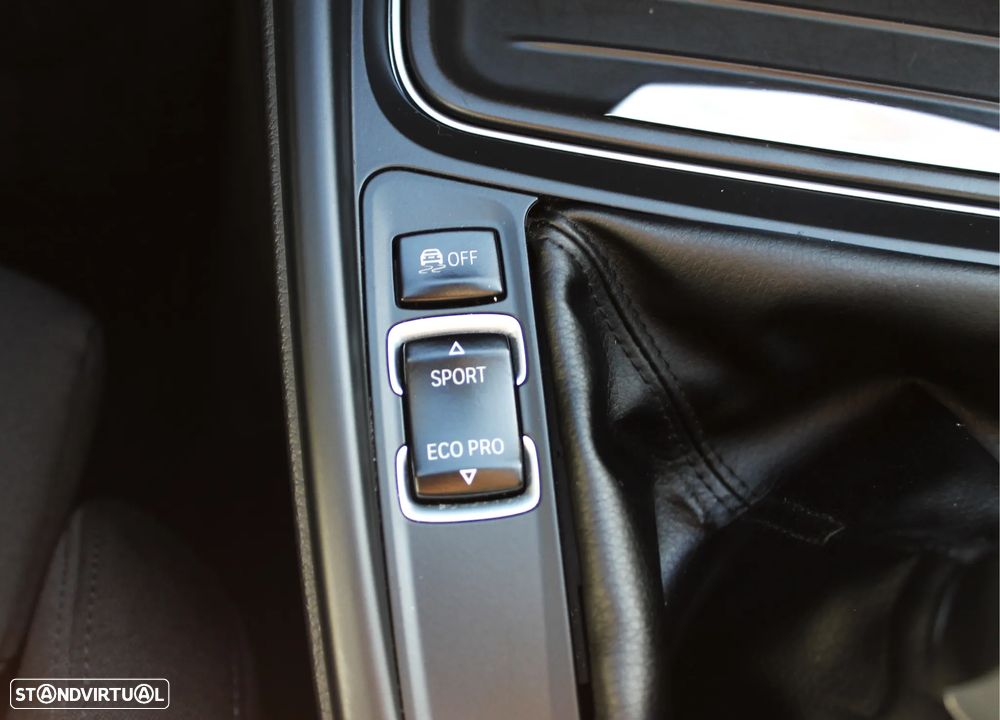 BMW 318 d Touring Line Sport - 29