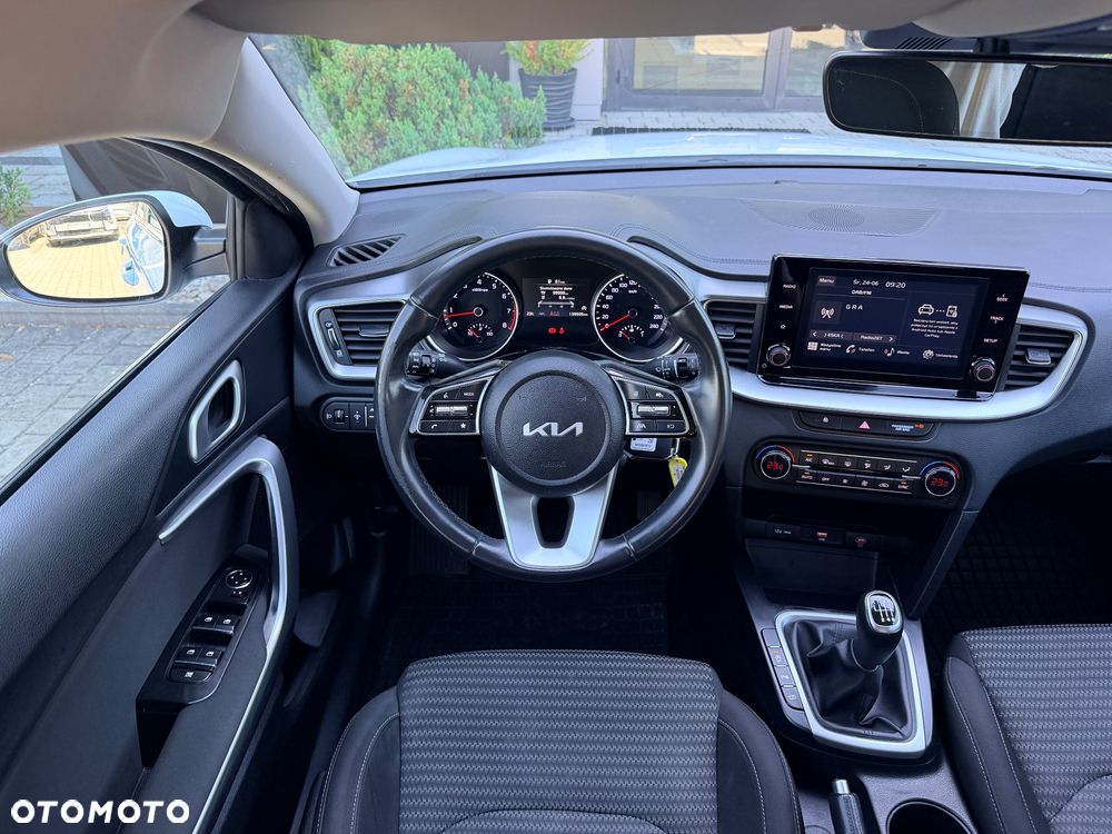 Kia Ceed 1.5 T-GDI M - 14