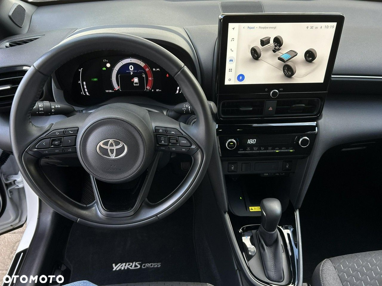 Toyota Yaris Cross - 15