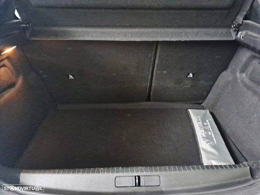 Peugeot 208 1.2 PureTech Active - 6