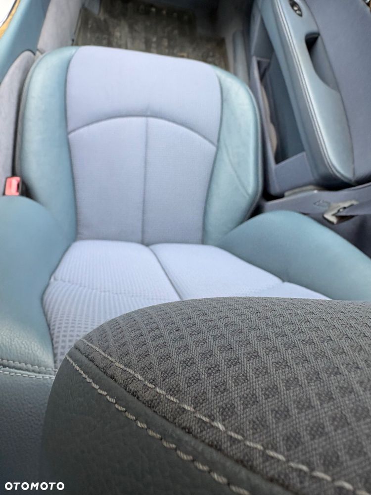 Mercedes-Benz Klasa E 220 CDI Automatik Avantgarde - 9