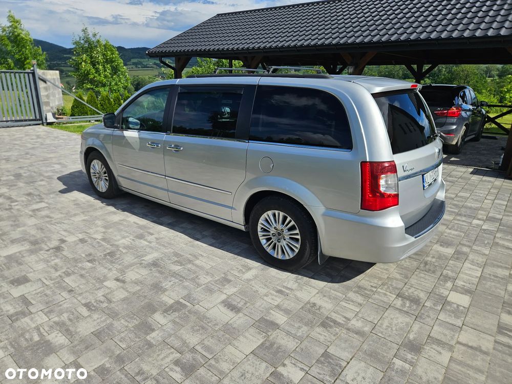 Lancia Voyager 2.8CRD Gold - 4