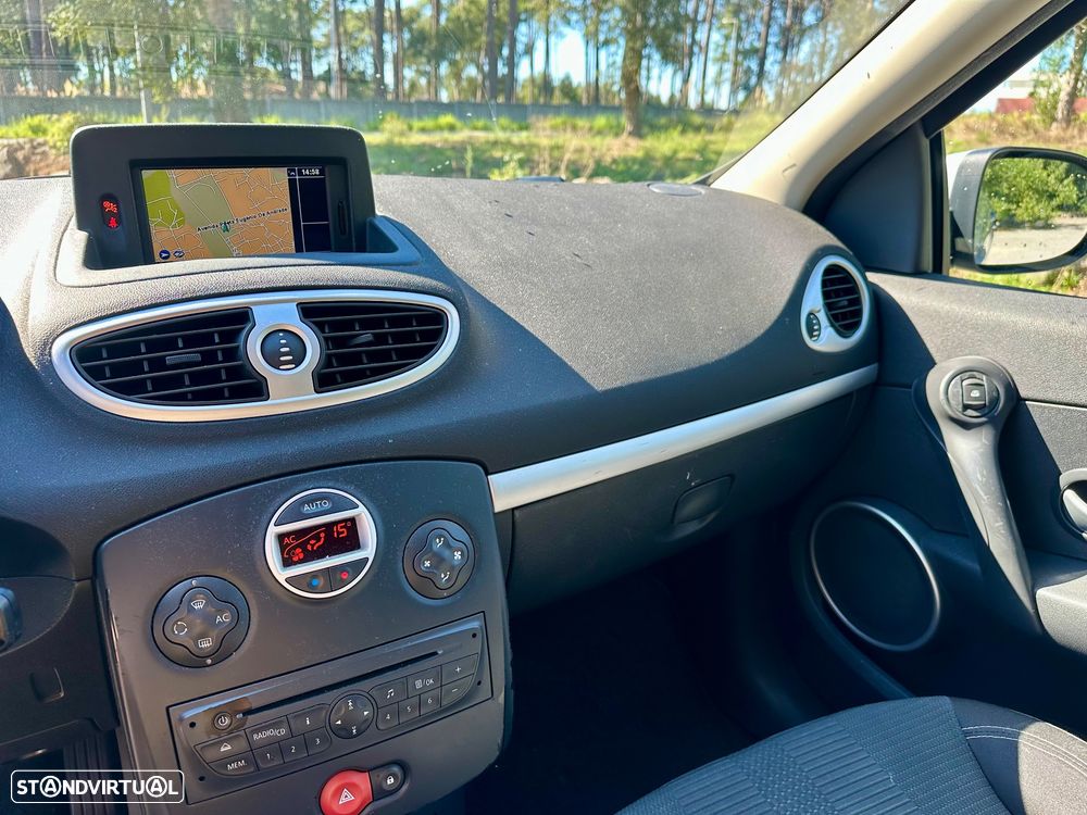 Renault Clio 1.2 16V Confort - 6
