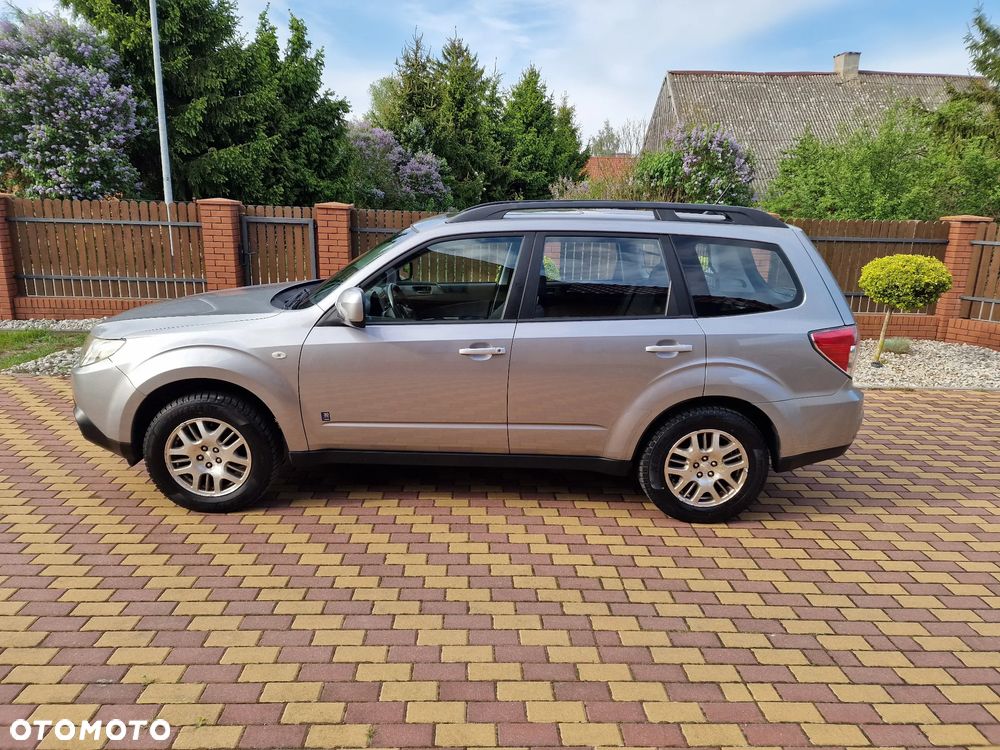 Subaru Forester 2.5 X Premium - 19
