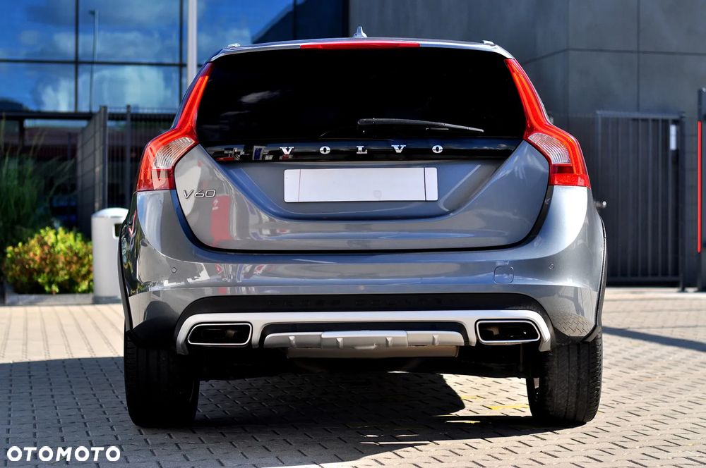 Volvo V60 Cross Country D3 Drive-E Summum - 13