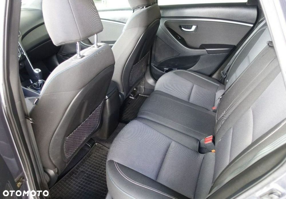 Hyundai i30 1.6 CRDi BlueDrive Go - 17