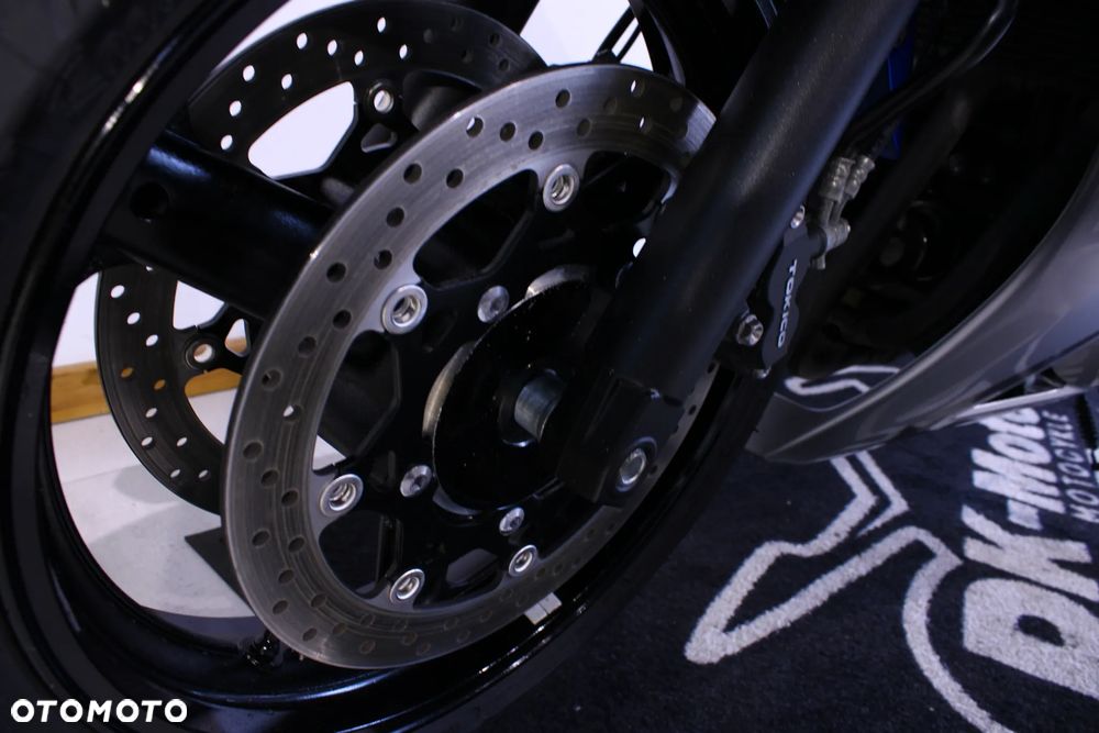Suzuki GSX - 25