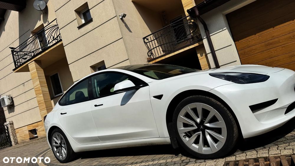 Tesla Model 3 Standard Reichweite Plus Hinterradantrieb - 10