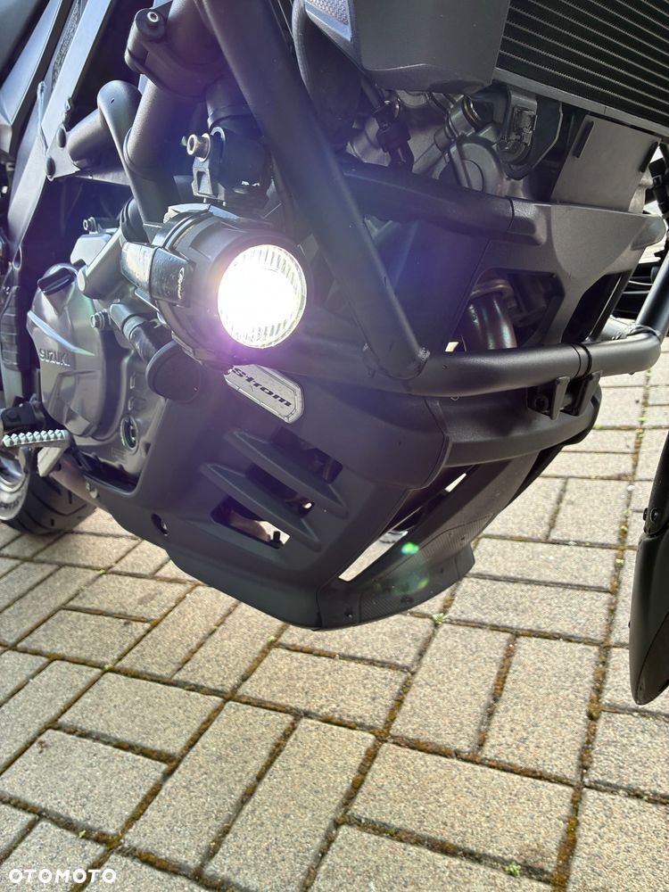 Suzuki V-STROM - 7