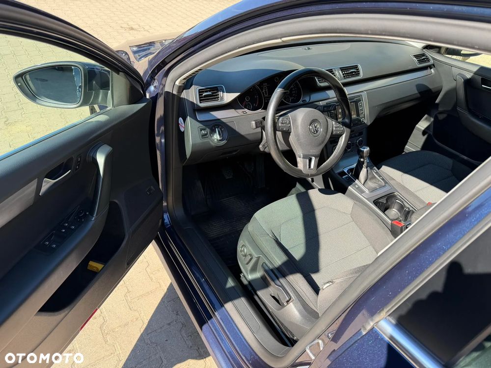 Volkswagen Passat 2.0 TDI Comfortline - 7