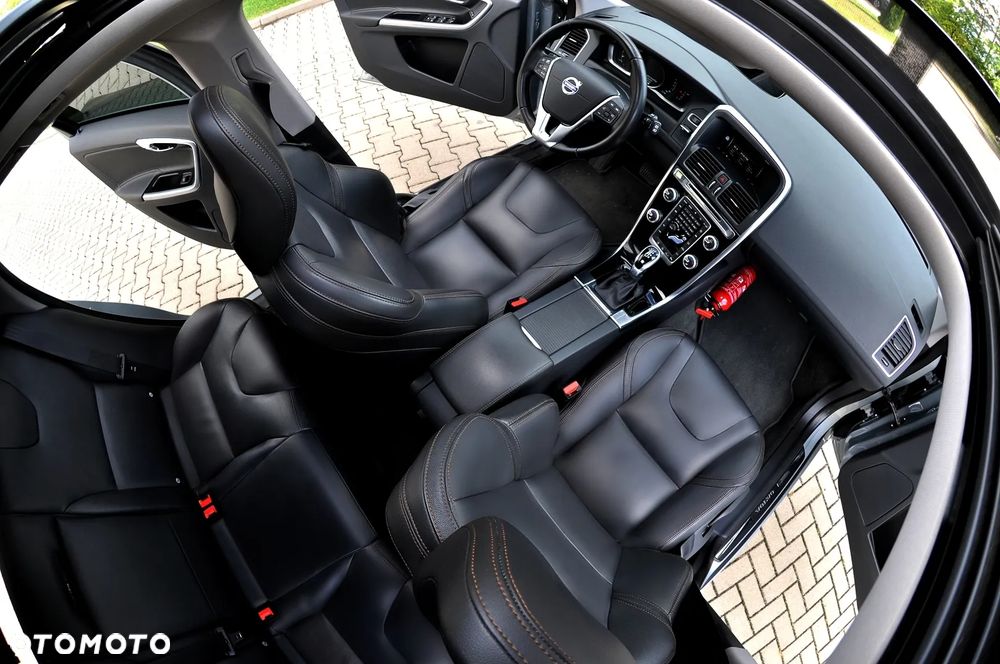 Volvo XC 60 D4 Geartronic Summum - 19