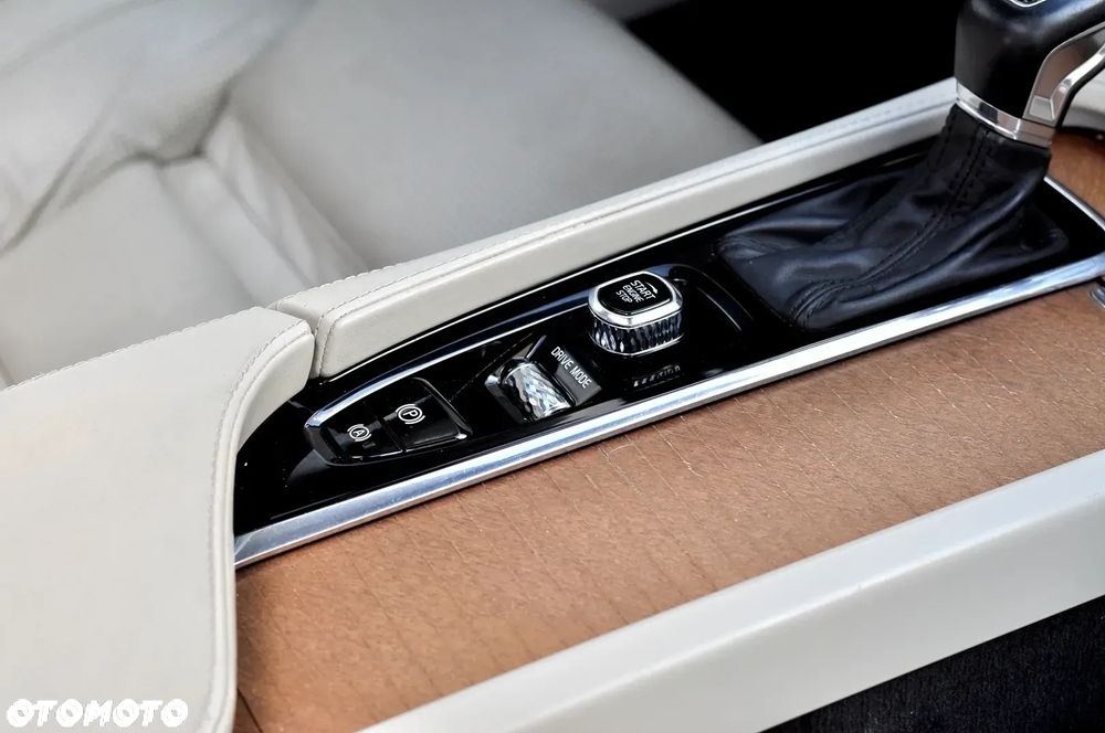 Volvo V90 D4 Geartronic Inscription - 33