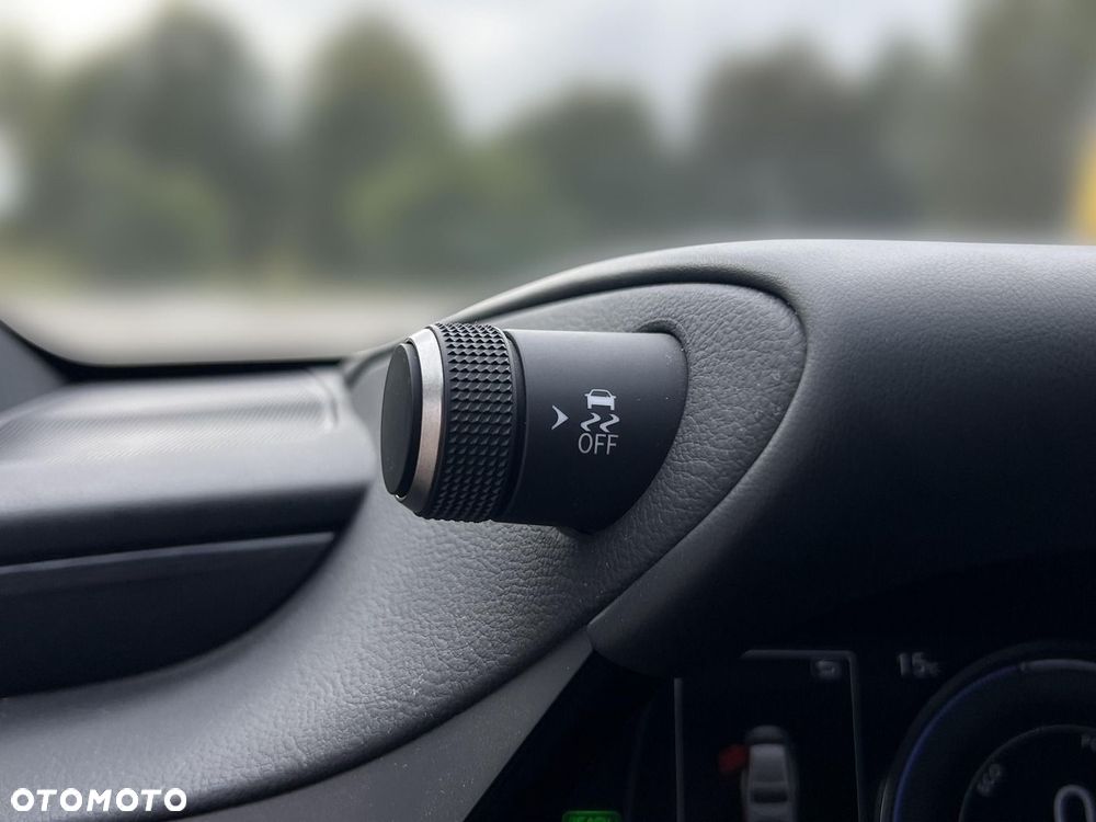 Lexus ES 300h Business Edition - 22