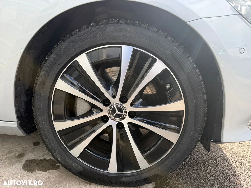 Mercedes-Benz E E 300e 4Matic 9G-Tronic Exclusive - 24