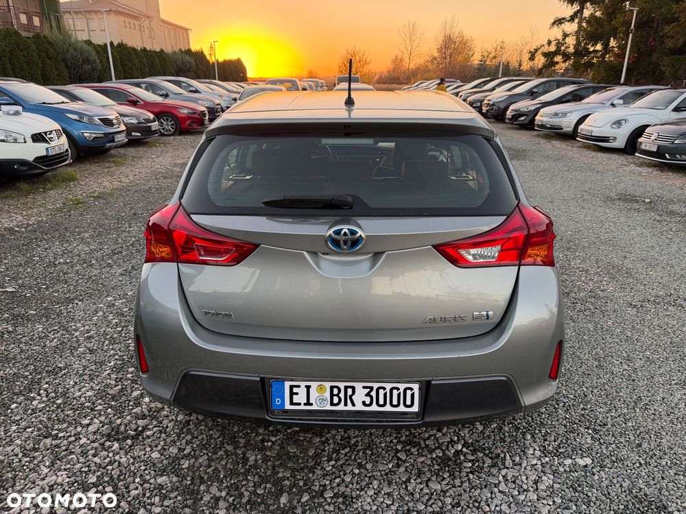 Toyota Auris 1.8 HSD Luna - 6