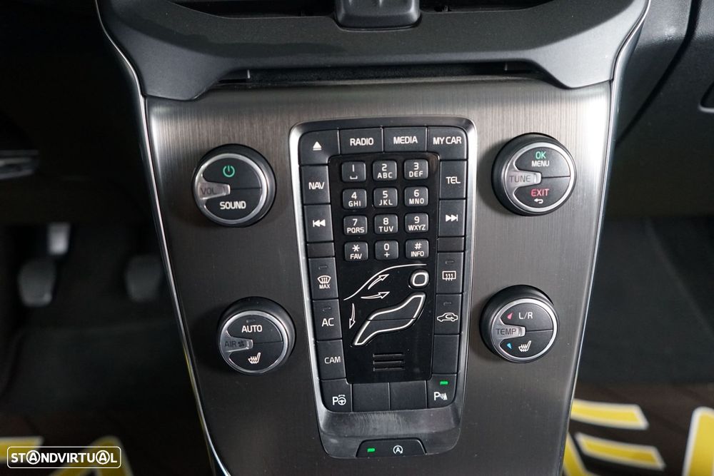 Volvo V40 1.6 D2 Summum - 32