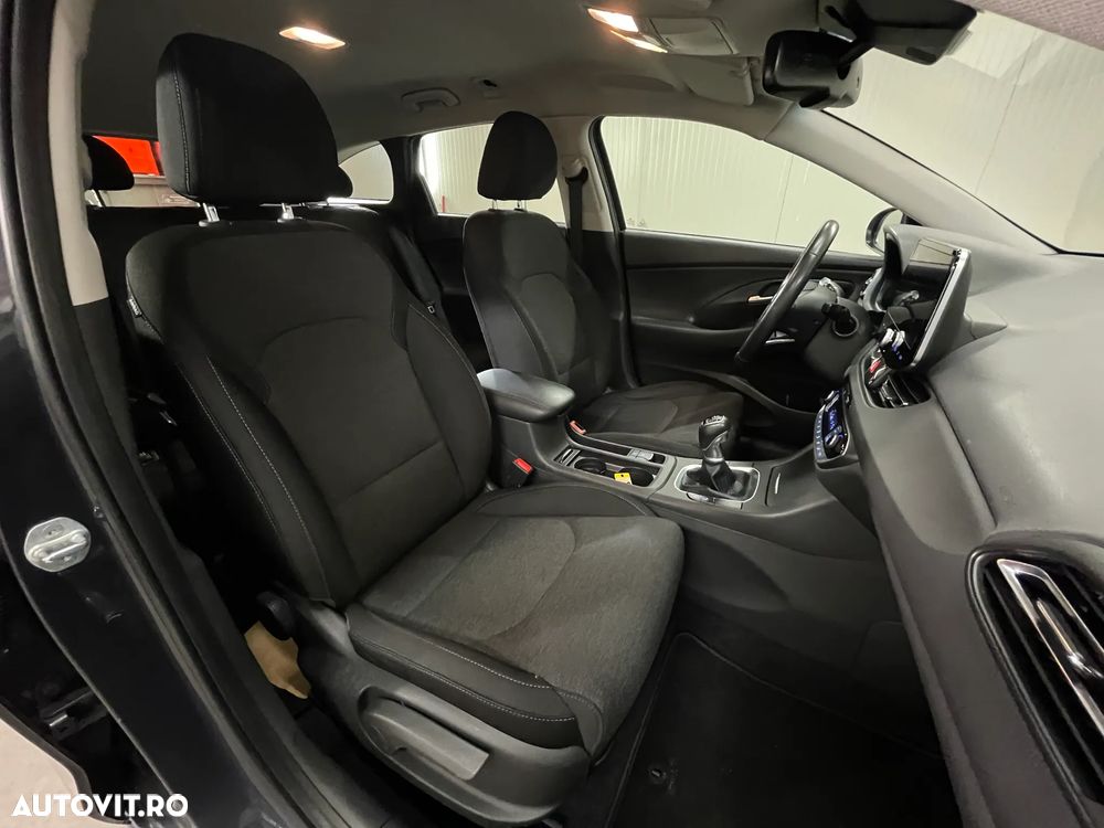 Hyundai i30 1.6 CRDI Select - 11