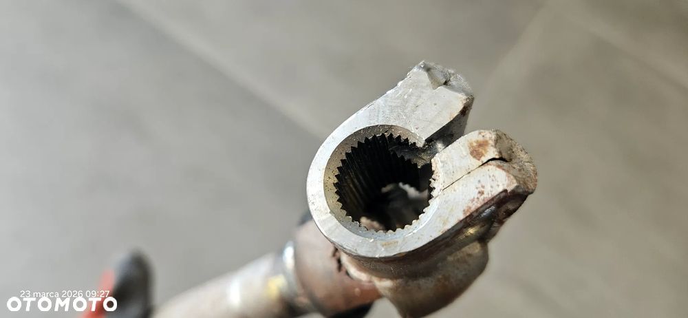 Krzyżak kolumny kierowniczej Chevrolet Aveo T250 lift T255 1,2 2009r 3d hatchback 33U - 3