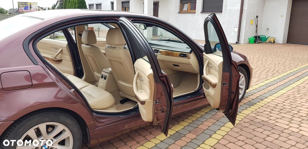 BMW Seria 3 320i - 3