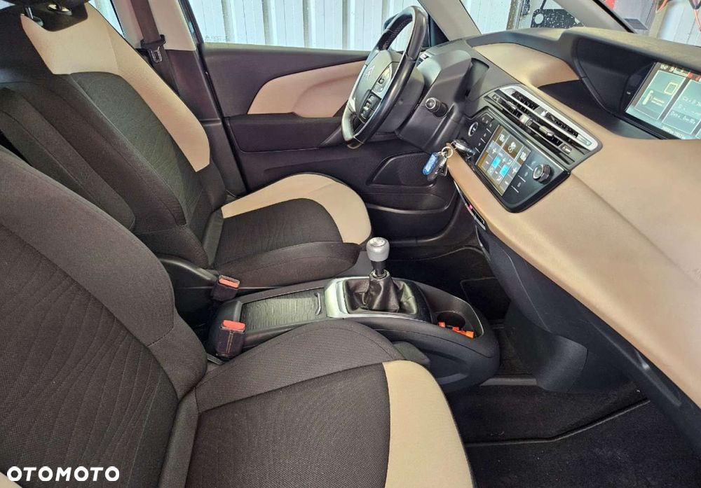 Citroën C4 Grand Picasso - 23