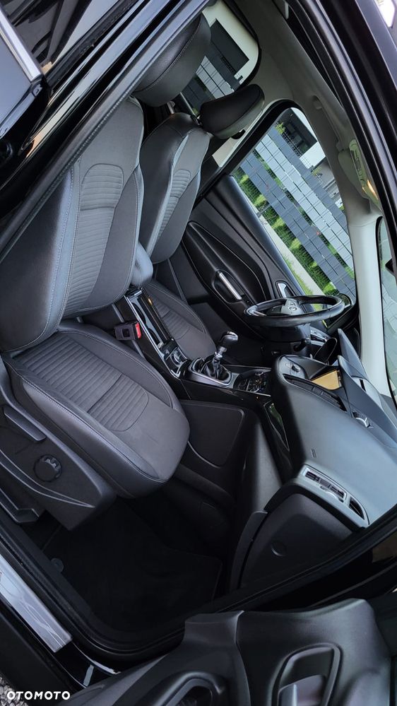 Ford Kuga 2.0 TDCi FWD Titanium - 22