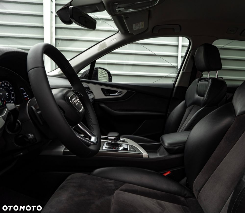Audi Q7 3.0 TDI ultra Quattro Tiptronic - 26
